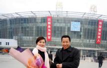 董易姗总经理带领团队抵达怀化 祝贺怀化分公司2011年12月6日
